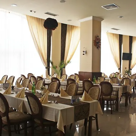 Hotel Central מלון 4*