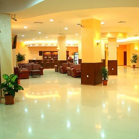 מלון Hotel Central